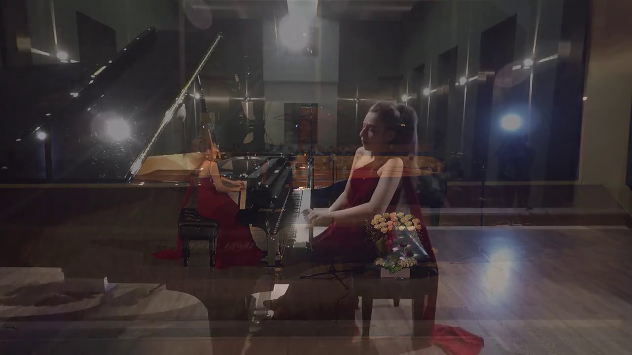 Laura Galstyan plays Komitas 