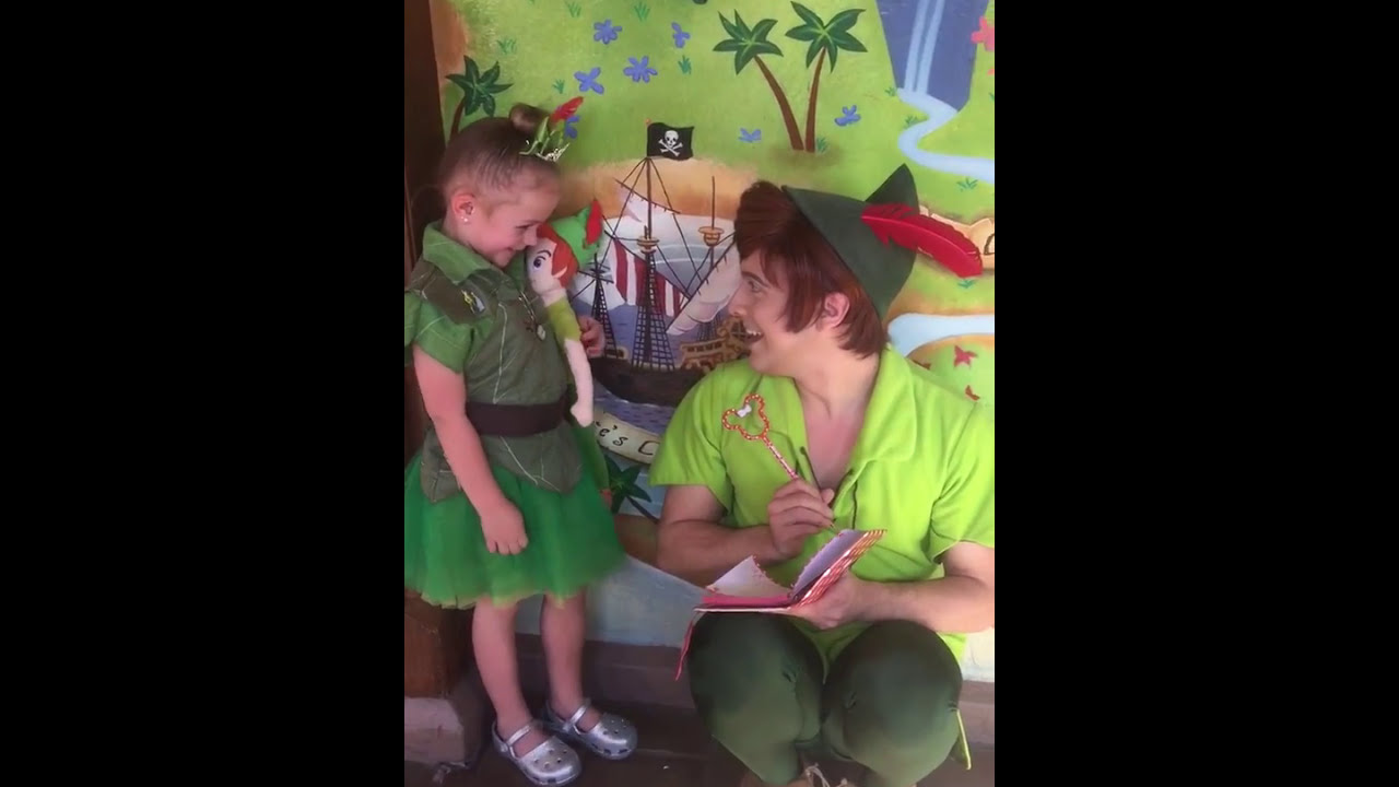 Peter Pan At Walt Disney World Meet & Greet! Watch them CROW Together With Emotional Ending! 🤣😀