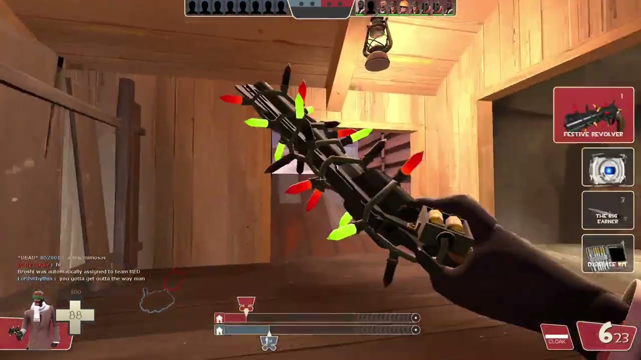 TF2 - Playing on the 2025 Christmas/Smissmas Maps