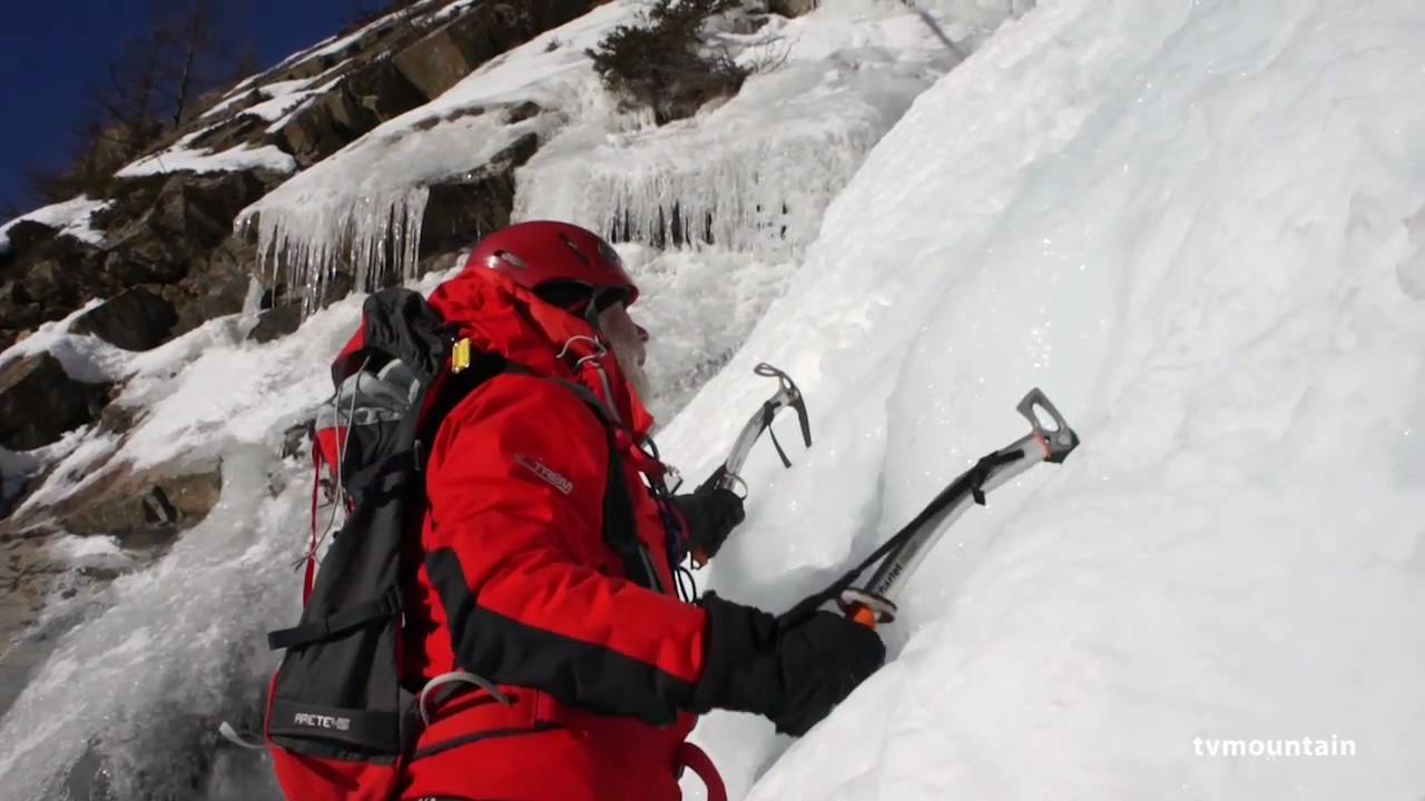 Lillaz cascade de glace Cogne Valeille avec Chris Bonington et Mick Fowler montagne alpinisme