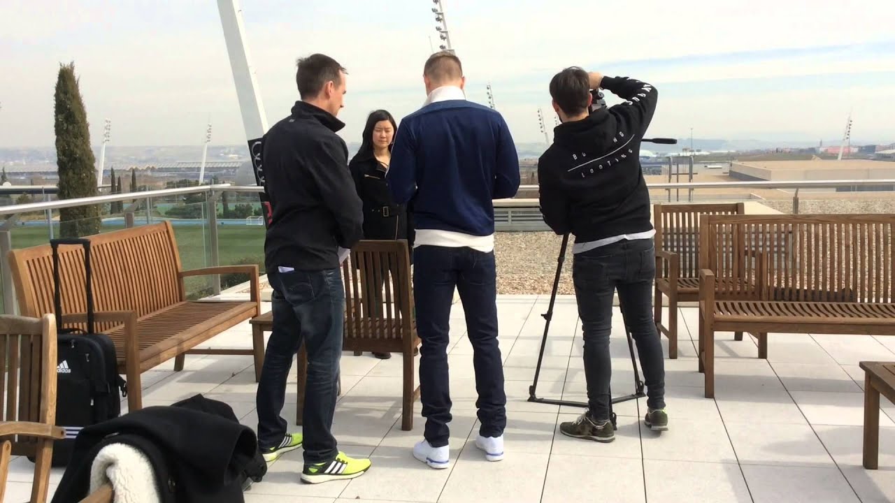 Toni Kroos - MAKING OF - Real Madrid Foundation Clinics