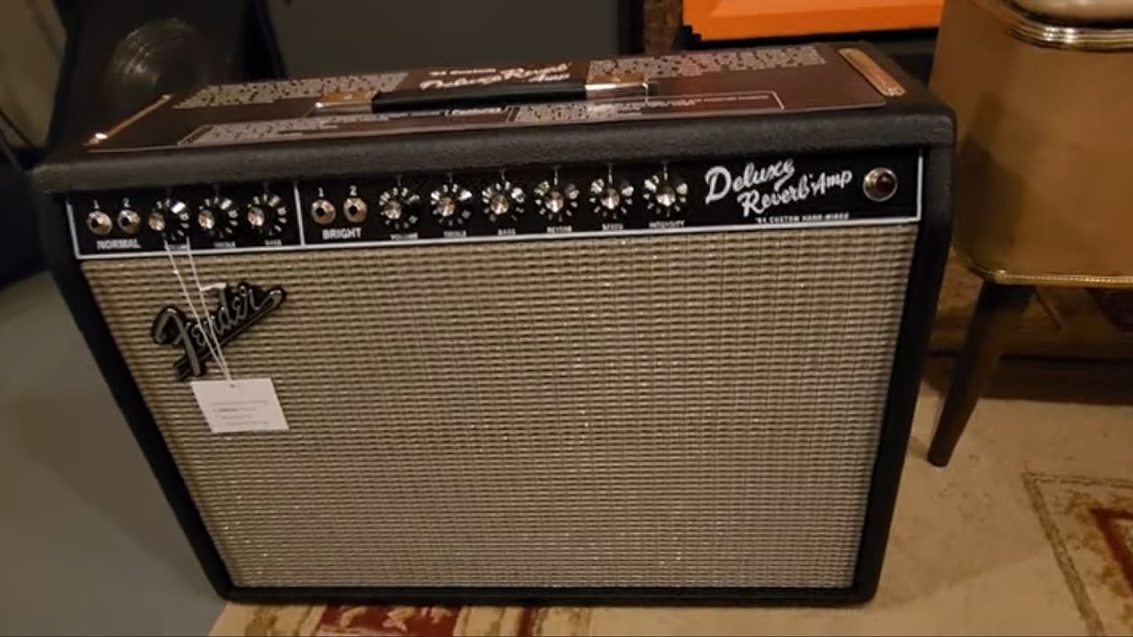 My Friend just bought a new Fender 64 deluxe reverb custom shop hand wired tube amp. Sound demo