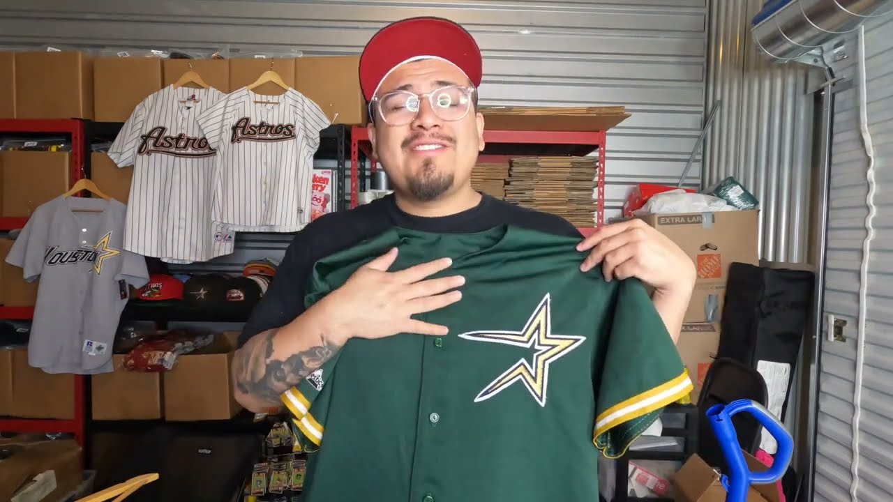 Live Streaming Selling on IG: Rare Houston Astros Jersey sells for $300!!! Cultivatellc on IG
