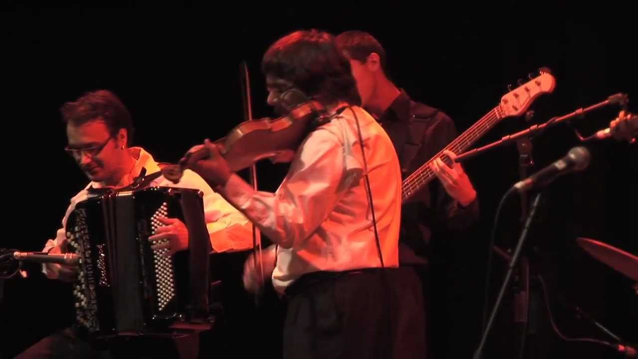 Paprika - Splet (Ciganka sam mala & Moja mala nema mane) (live)