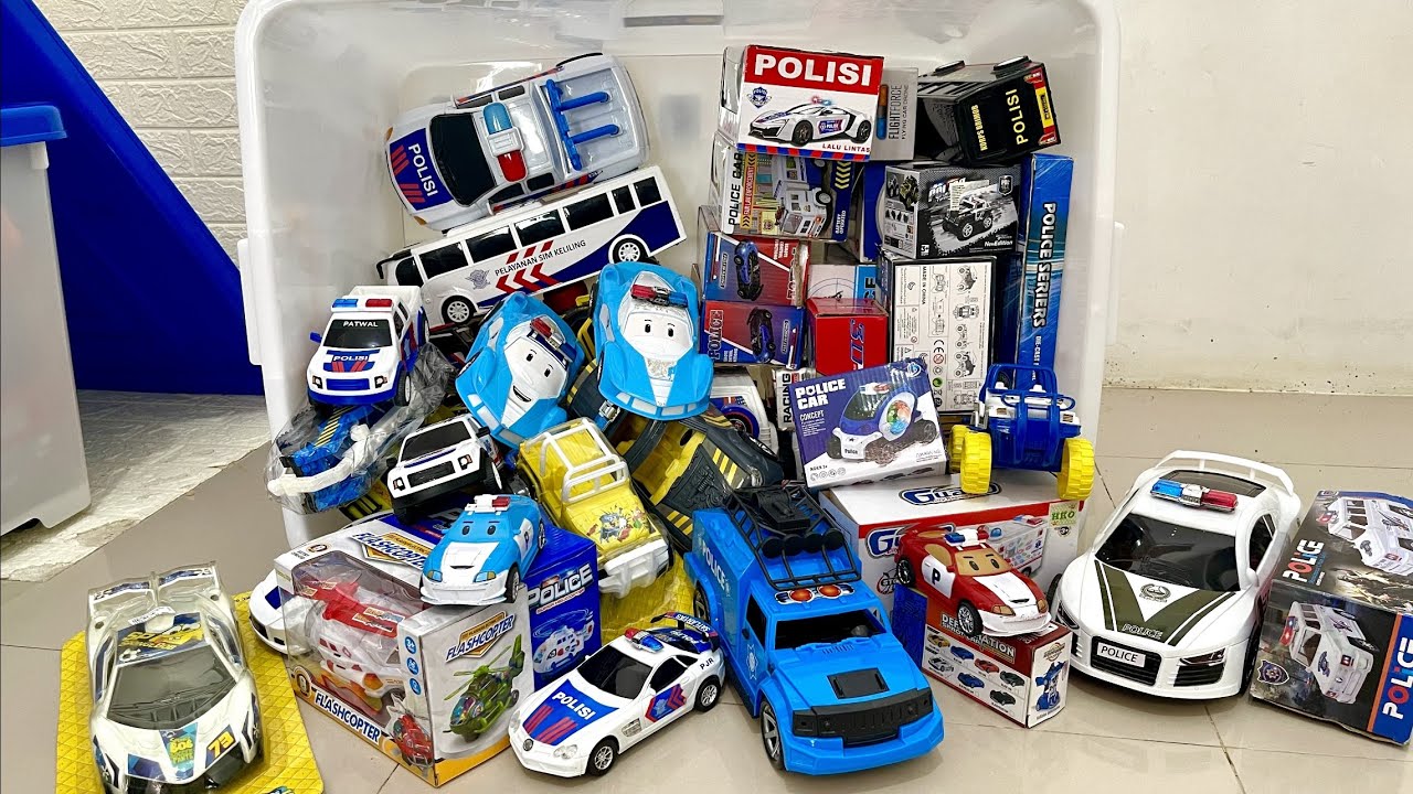 Tumpukan Mobil Polisi Keluar Dari Kotak, Police Car Toys, Mobil Polisi Baru