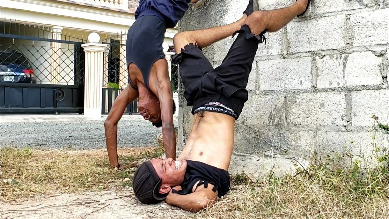 Haciendo ejercicio  / ROCOLOCO OFICIAL