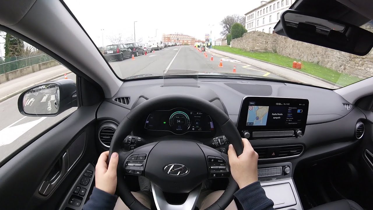 Hyundai Kona Electric Style 64 kWh POV Test Drive (2020)