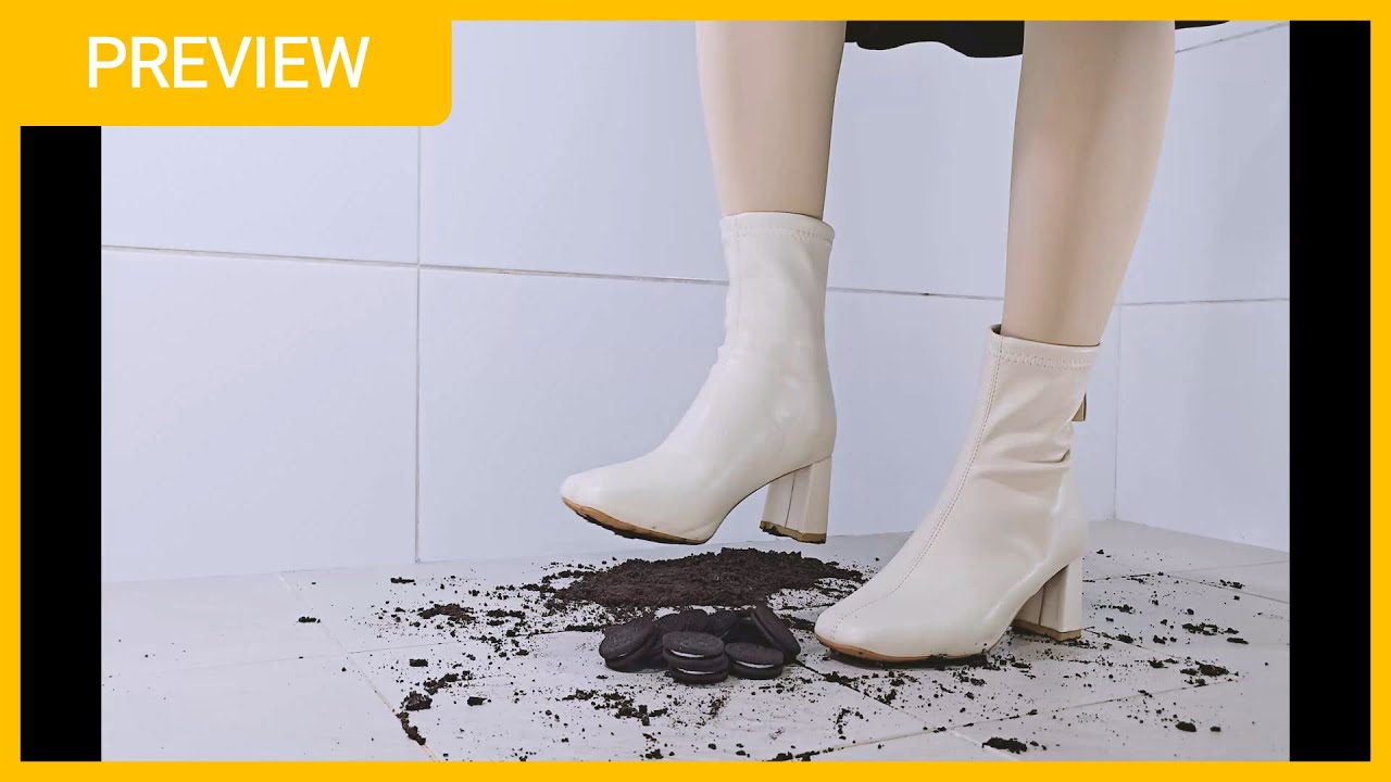 【PREVIEW】White Ankle Boots Crush Cookies | ASMR