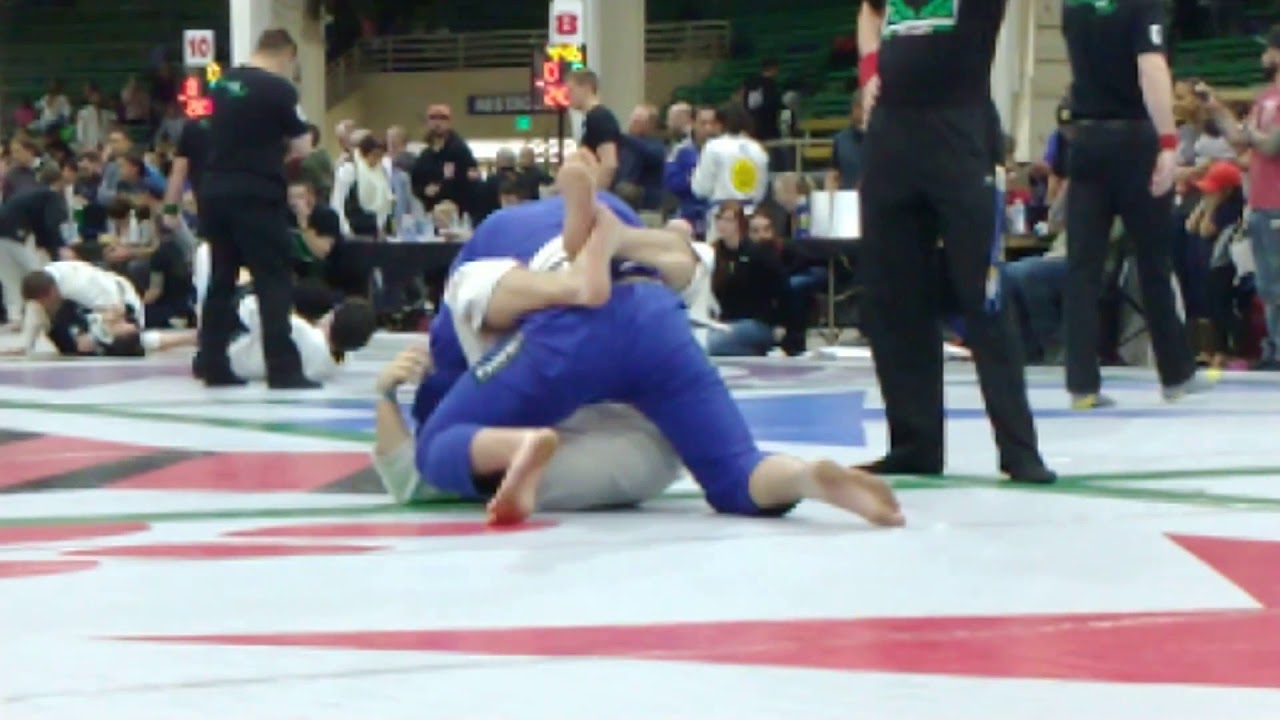 TYLER ROBINSON (NOVA MENTE JJ) VS SOME WHITE BELT - 1ST TOURNEY WIN FEB 2018 F2W