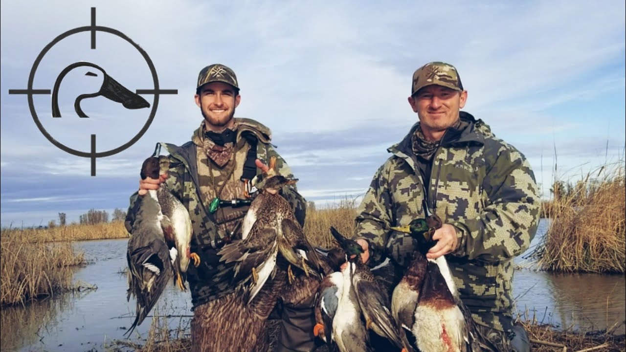 INSANE Mixed Bag of Ducks on Public Refuge! CA Duck Hunting 2018 | 12-5-18