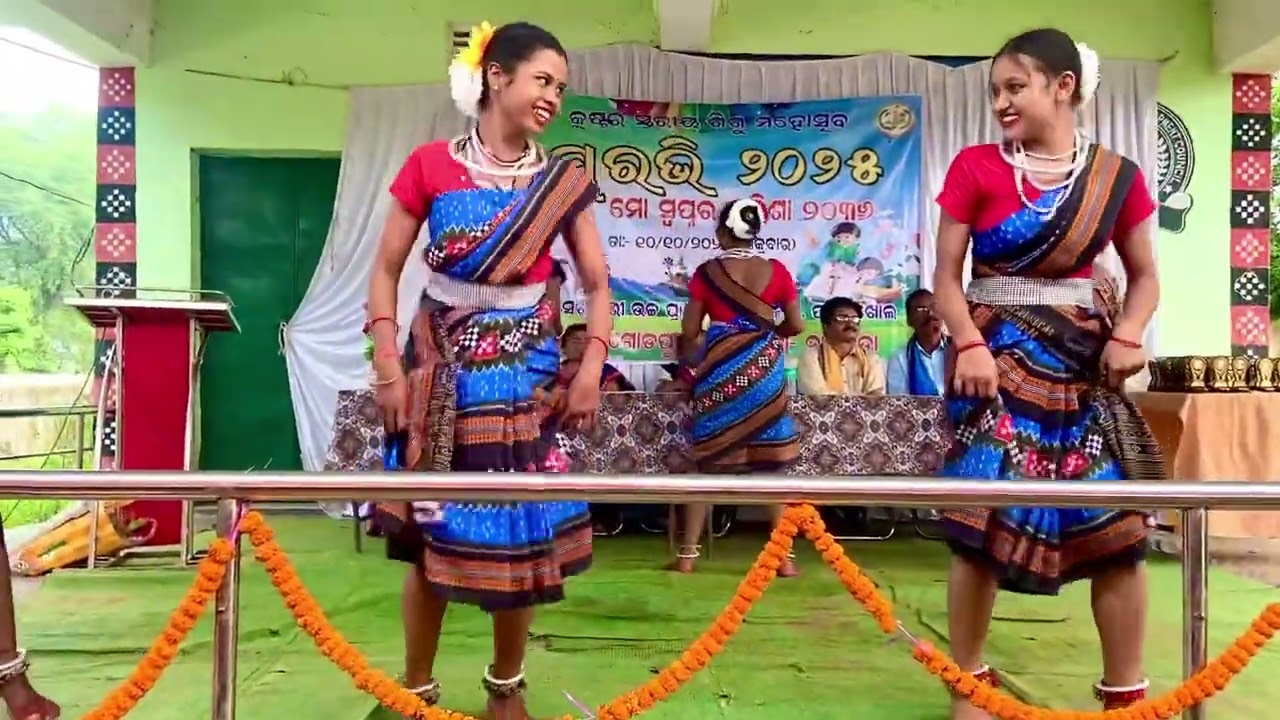 Saraban jhhariati bajuchhe mandal |Sambalpuri Folk Dance |#surabhi #folkdance  @RiniSanjuWorld 