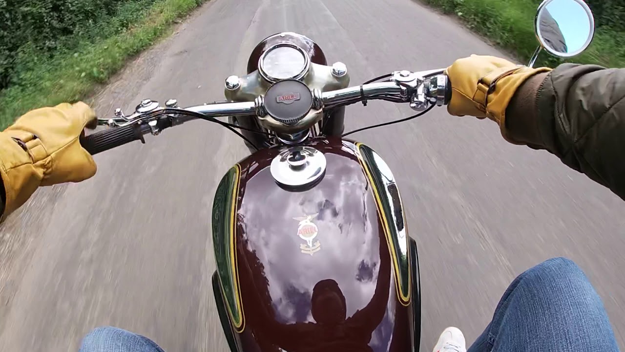 Ariel Red Hunter NH350 1955 on a run through the Somerset country lanes