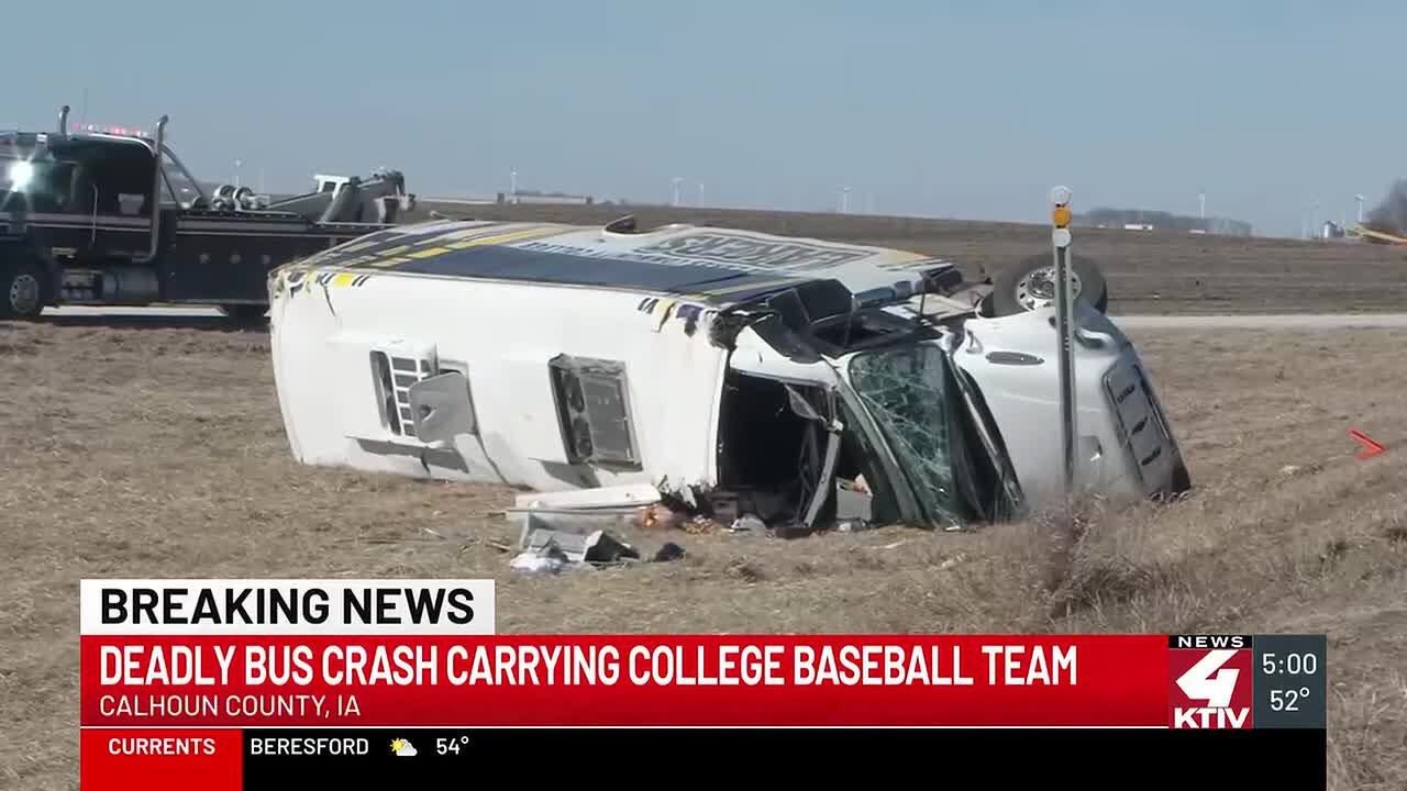A bus carrying the Iowa Lakes Community College baseball team crashed