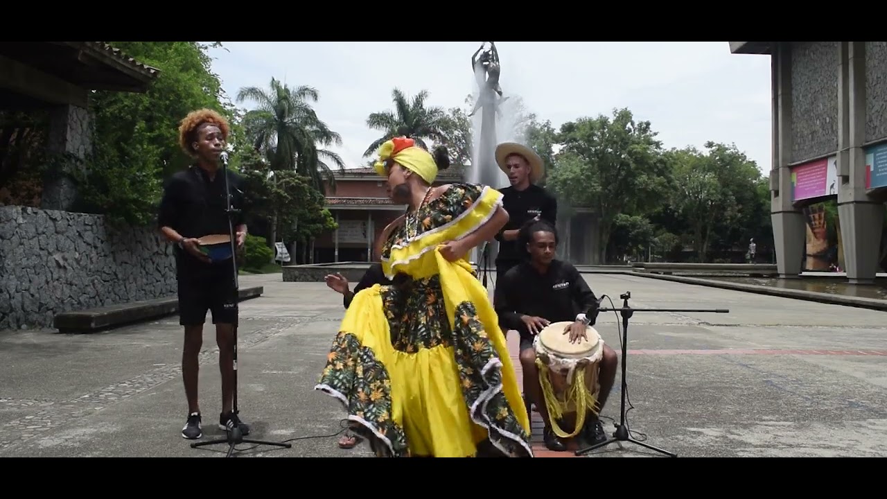 LA NEGRA SE VA - BULLERENGUE SENTAO