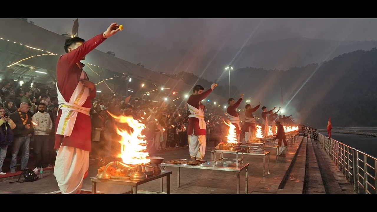 Live ganga aarti trivani ghat rishikesh 06/01/26