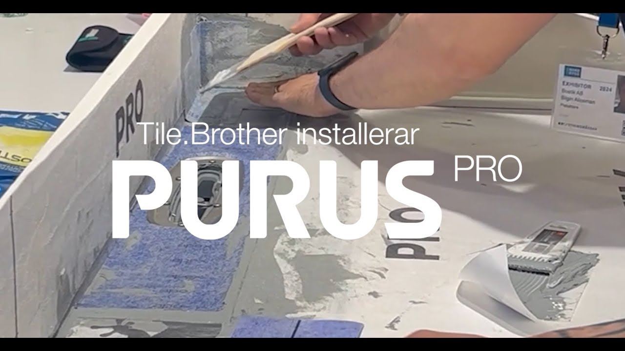 Tile.Brother installerar väggnära golvbrunnen Purus PRO Line