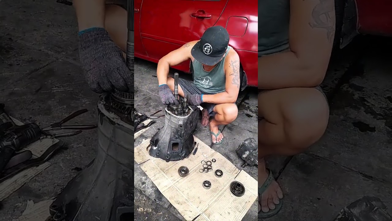 Transmission teardown 4D56#everyone@AyanMechanic