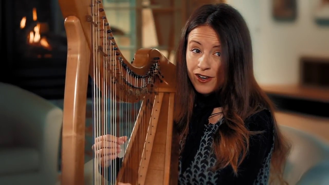 Maite Itoiz, und Duke Redbird im indianischen Kulturzentrum auf der Insel Cape Breton