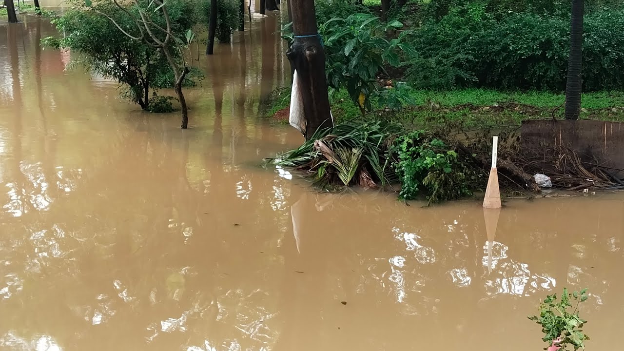 Live hari ini banjir akibat tanggul jebol