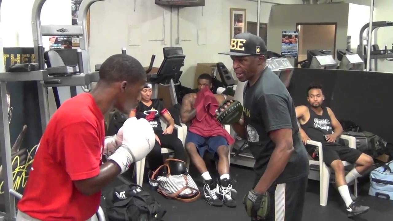 Floyd Mayweather padwork with Justin Mayweather Jones