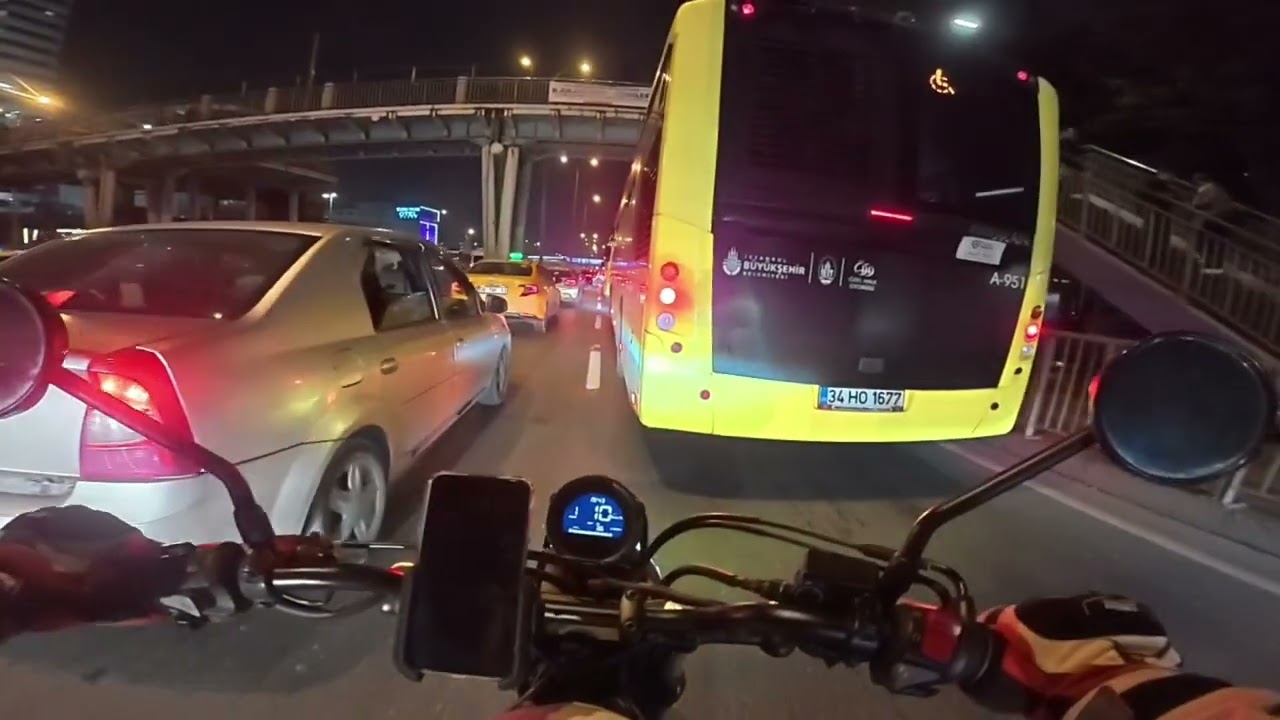 İstanbul Trafiğinde Hayatta Kalmak 3 / Honda CL250