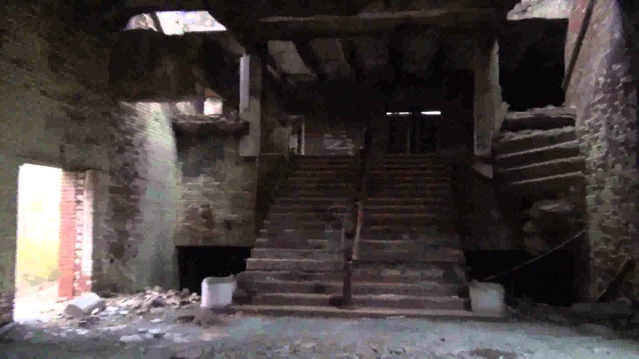 Abandoned Gary, Indiana - Forgotten Public School Memorial (Decay is headed your way!)