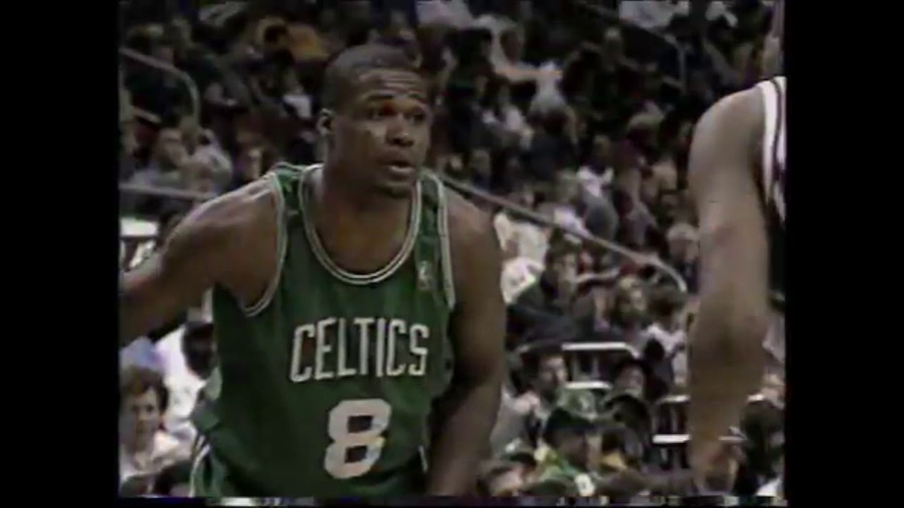 Antoine Walker 23 Points 12 Rb 13 Ast @ 76ers, 1996-97.