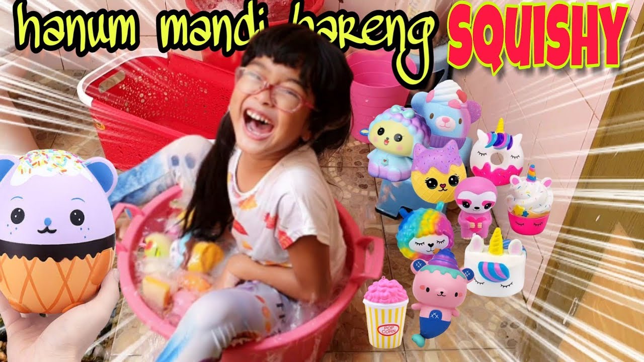 Mandi Bareng Squishy! 😱 Daily Routine Shafeea Hanum di Hari Minggu Beresin Mainan Squishy