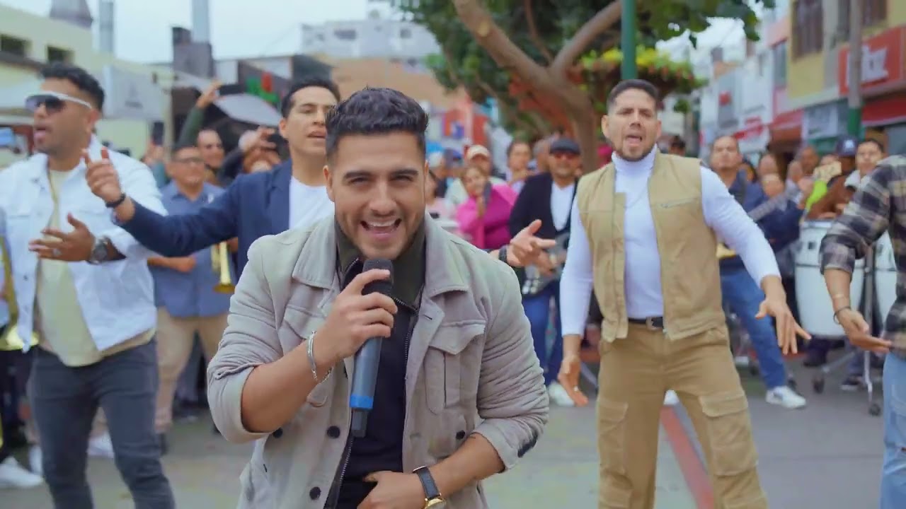 Gran Orquesta Internacional – Mix Sobre las Olas (Video Oficial)