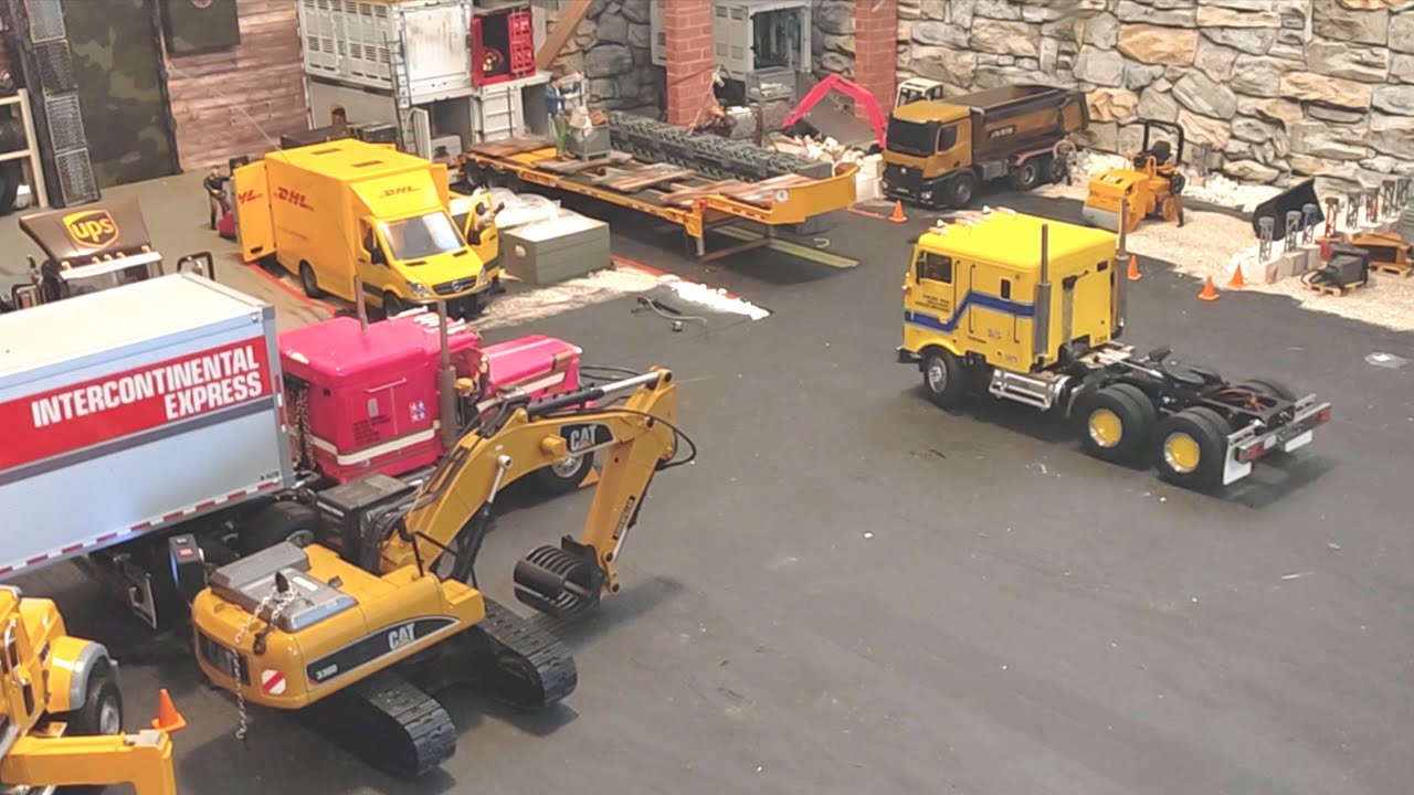 Just having fun with RC!  Loading, transport and unload construction beams, the incorrect way!