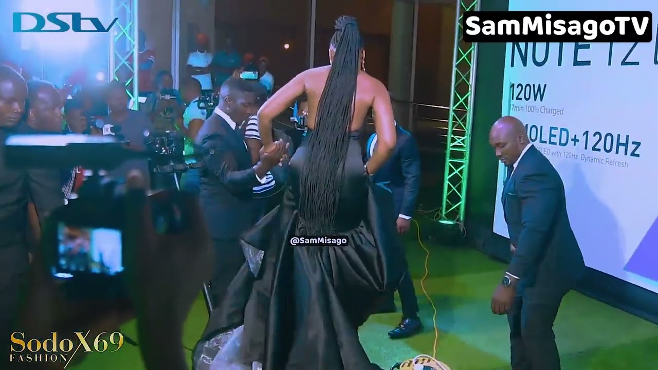 ZUCHU ATINGA KWA MBWEMBWE BILA MPENZI WAKE MLIMANI CITY AINGIA NA ULINZI WA WATU ZAIDI YA 20 NOMA