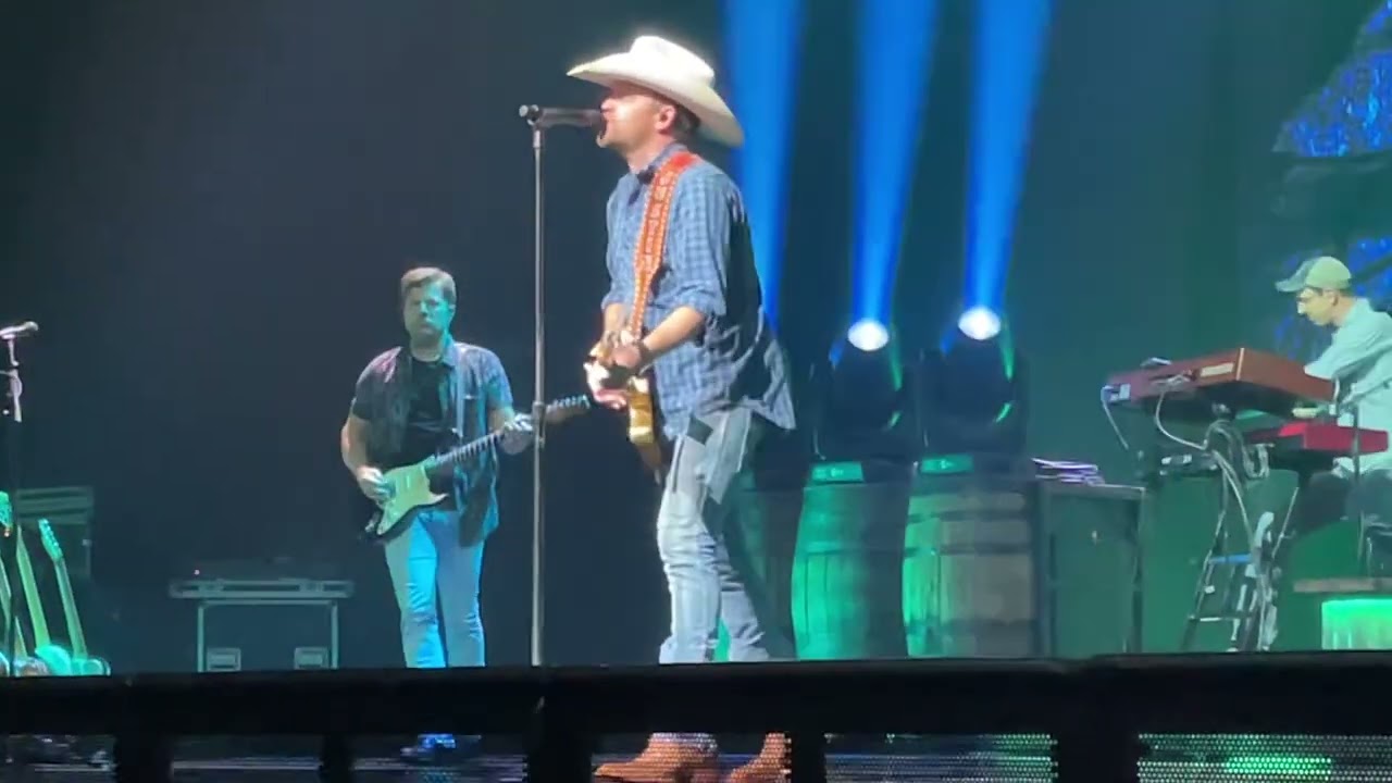 Justin Moore - Backwoods (Live) - Premier Theater at Foxwoods, Ledyard, CT - 7/1/23