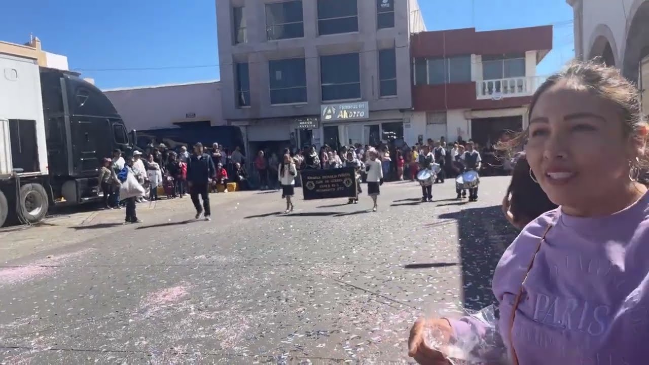 Desfile conmemorativo por el 420 aniversario de la fundación  Uriangato