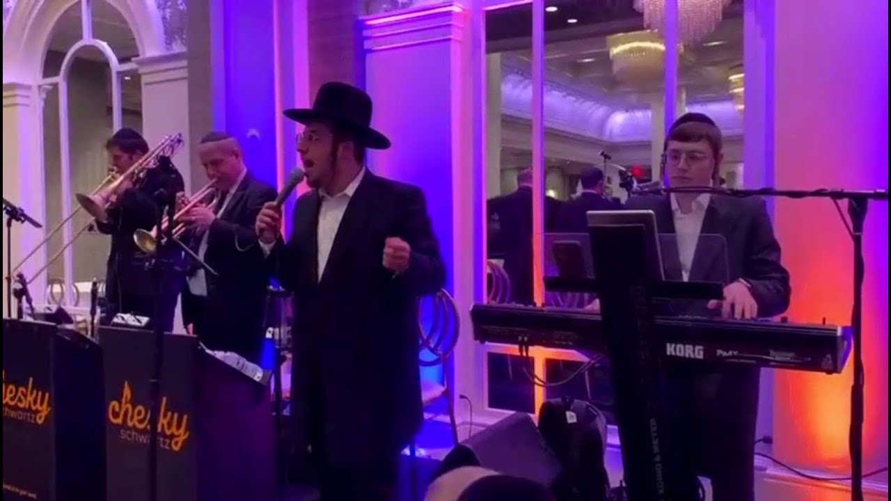 Second Dance: 🎹Chesky Schwartz - 🎤 Kalmey Schwartz