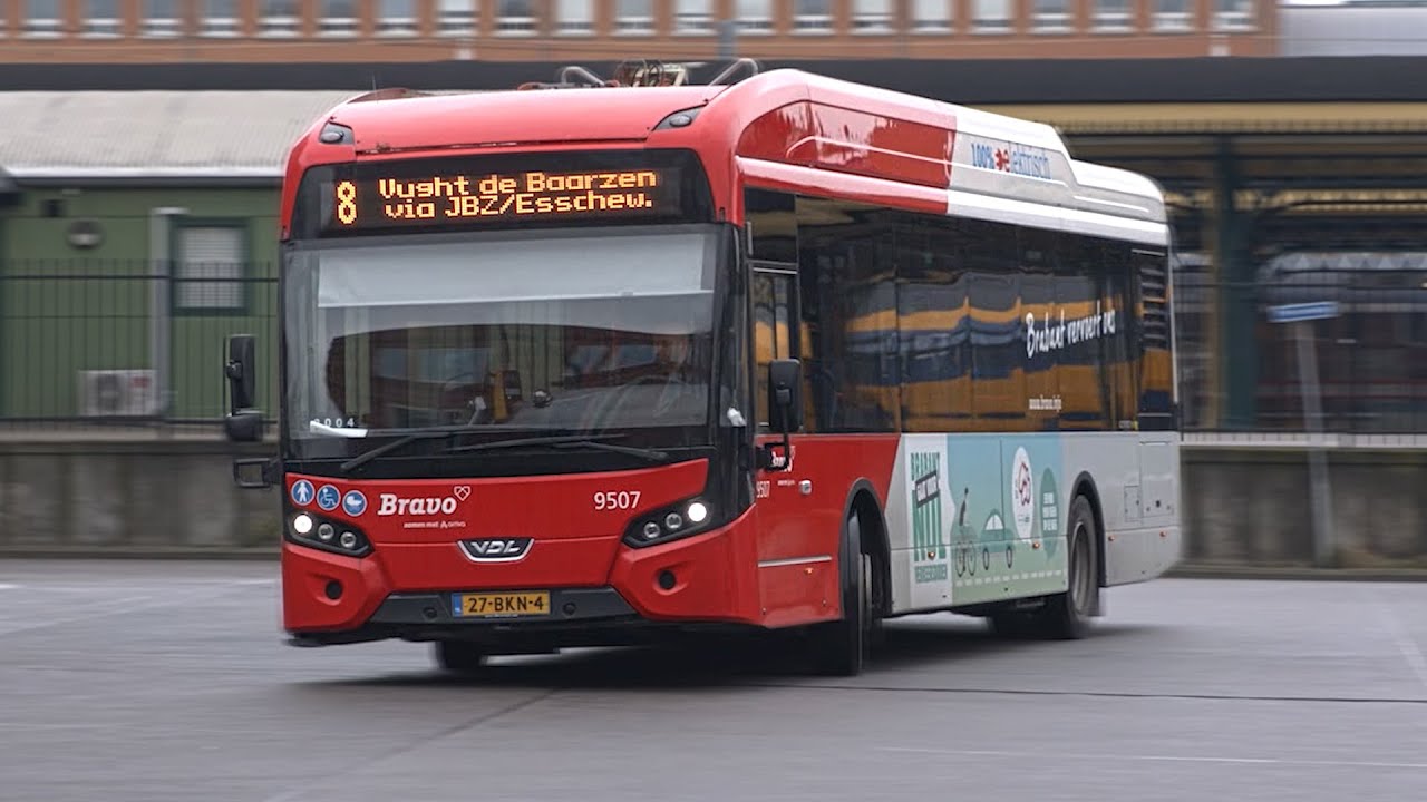Bussen op station Den Bosch in 2021