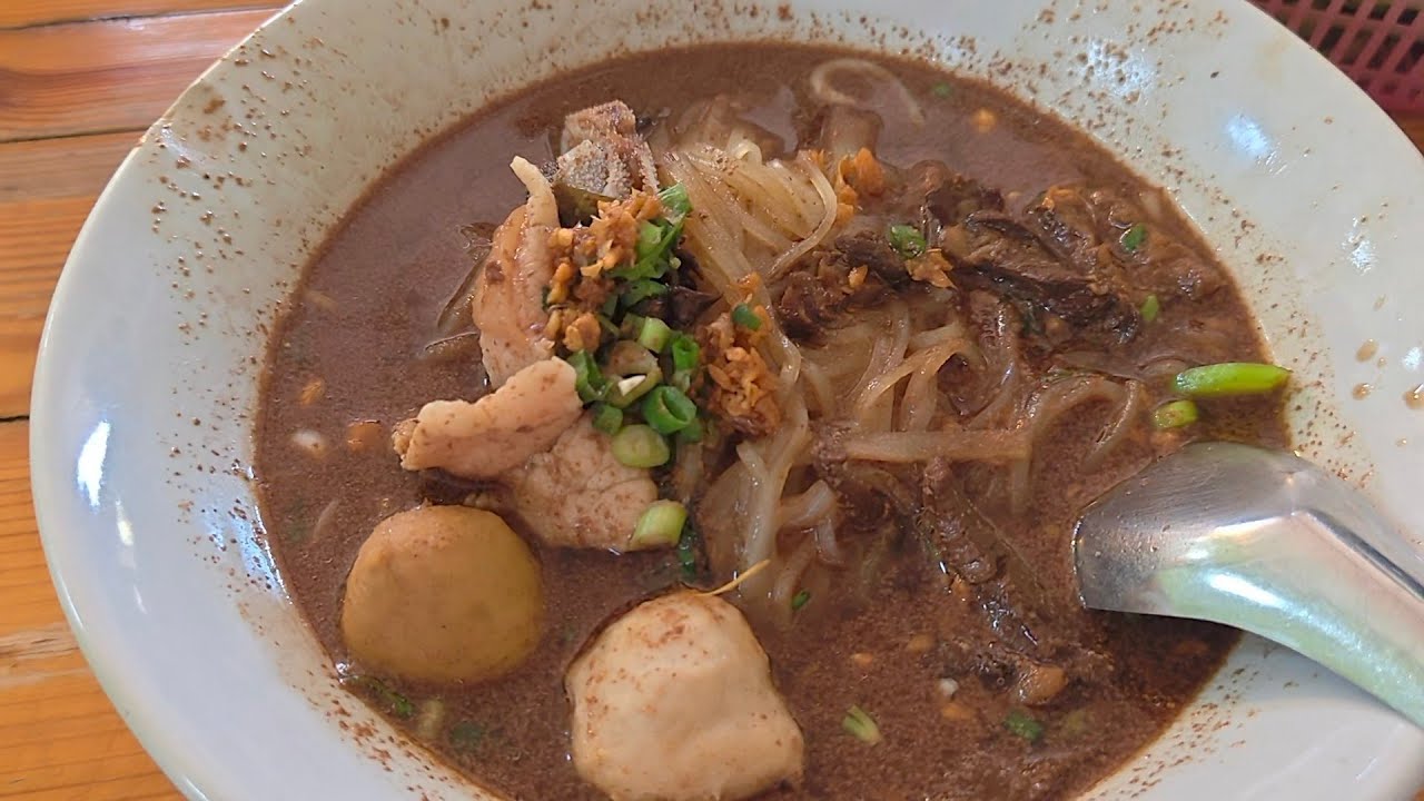 ก๋วยเตี๋ยวเรือที่สกลนคร