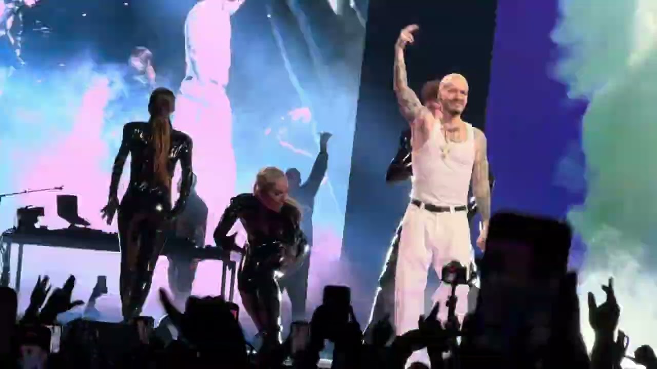 J Balvin - Mi Gente (Live in Chicago 2025)
