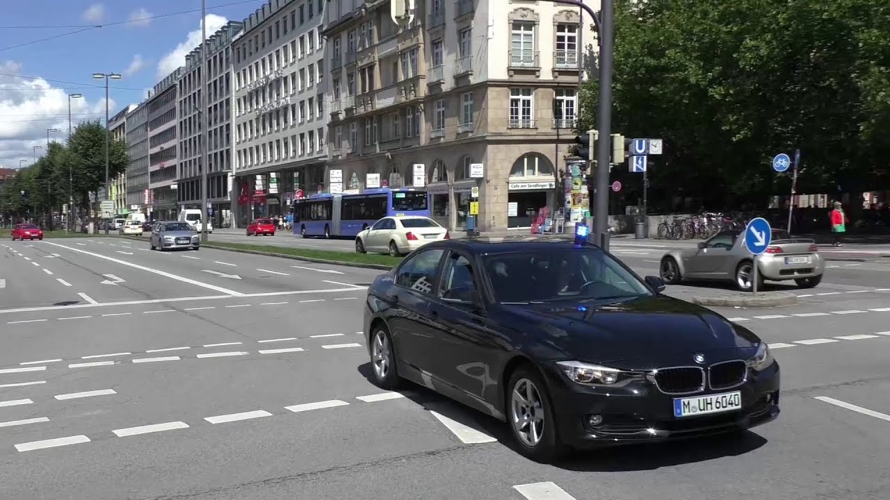 [BMW] 2x Ziviler FuStW + FuStW Polizei München auf rasanter Einsatzfahrt