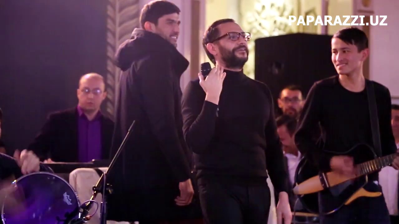 Jaxongir Otajonov to'yda  jonli ijro