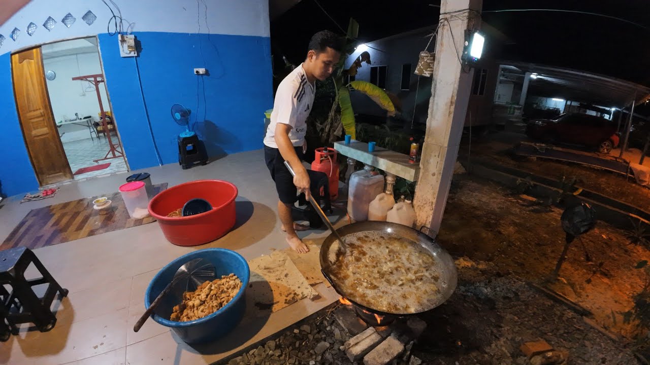 Balik Kerja Tolong Ajar Ipar Abin Buat Keropok Babi 26Kg//Layan Karenah Anak2 Buah Bermain