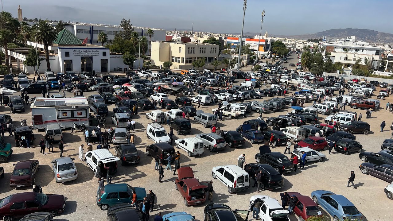 سوق السيارات مدينة فاس تاريخ 07/12/2025 كاين الجديد يوم مرحبا بكمً 20 نوع من سيارات الدرويش