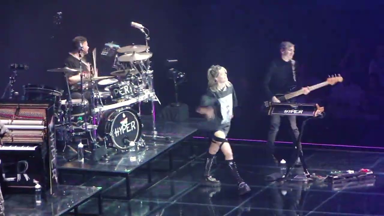 Davina Michelle - I Love Me More (live at Ahoy Rotterdam, 21-May-2022)