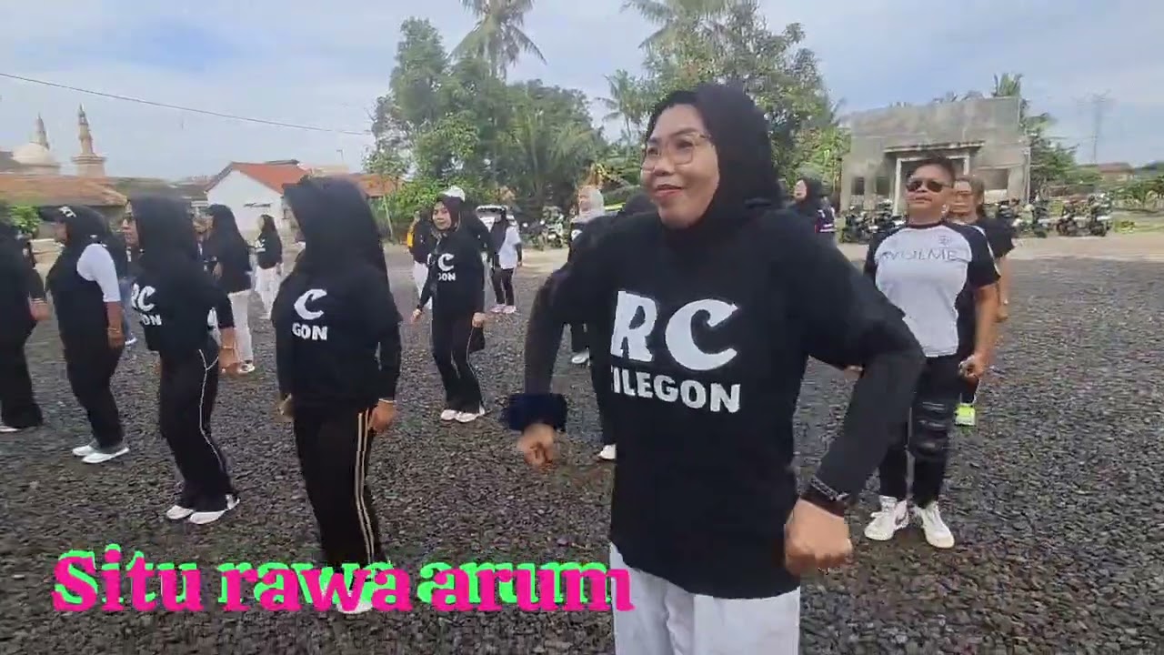 Senam bersama, menelang bulan puasa. Semangat......