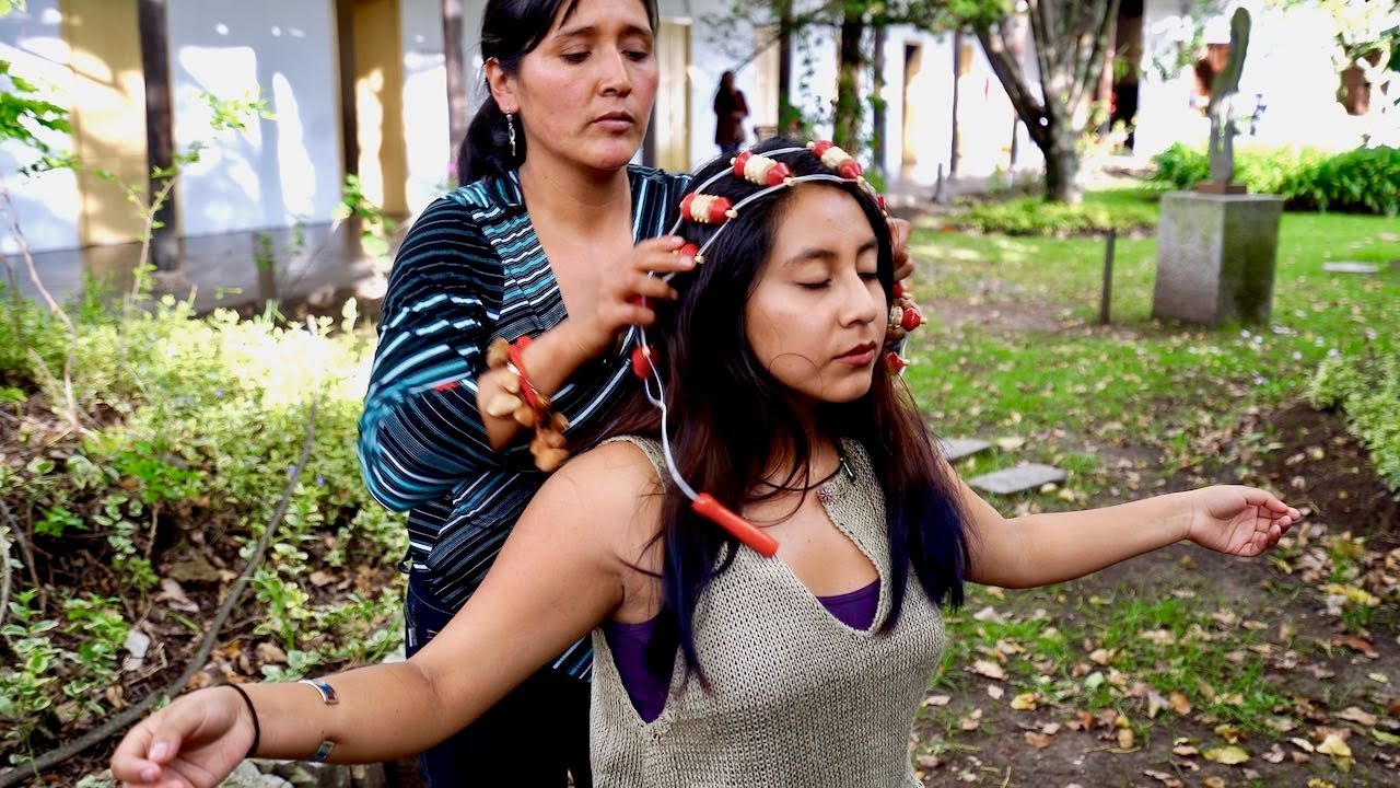 Relaxing ASMR massage with soft sounds & spiritual cleansing (limpia espiritual) and neck cracking