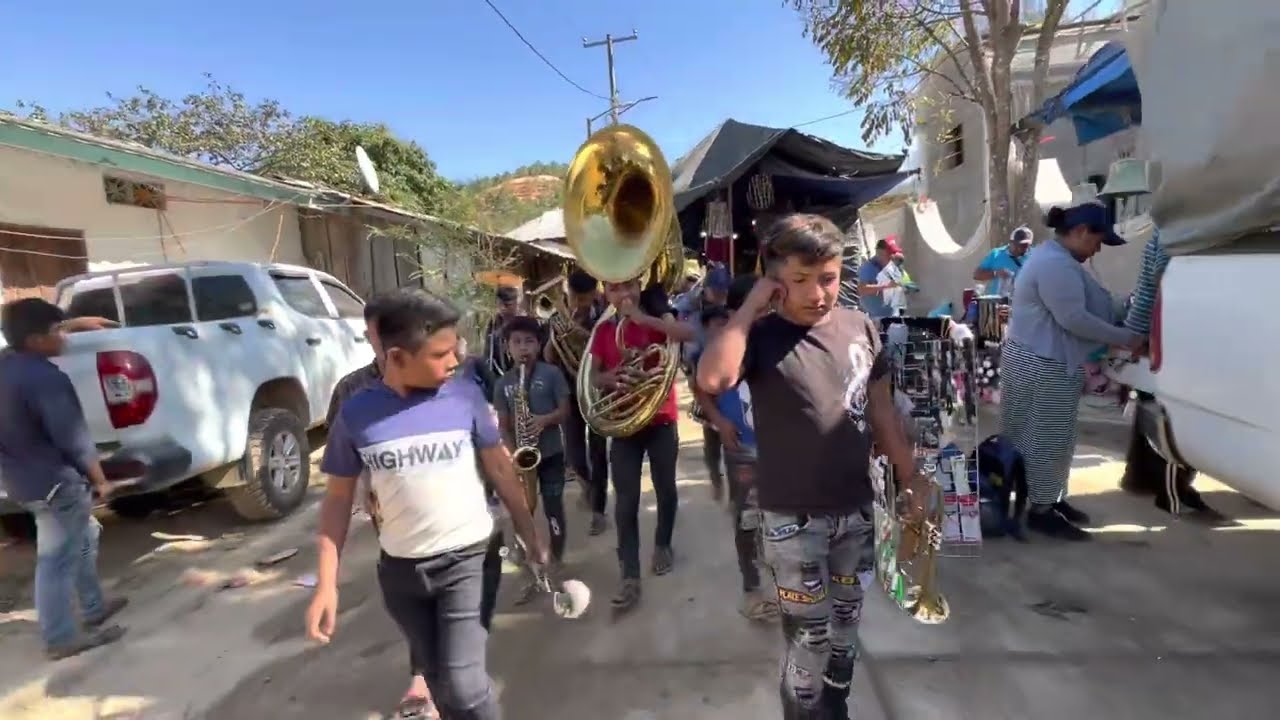 El novillo despuntado, Niños talentosos d Yolozochil QUE PERRÓN SUENA EN LAS CALLES DE ARROYO PRIETO