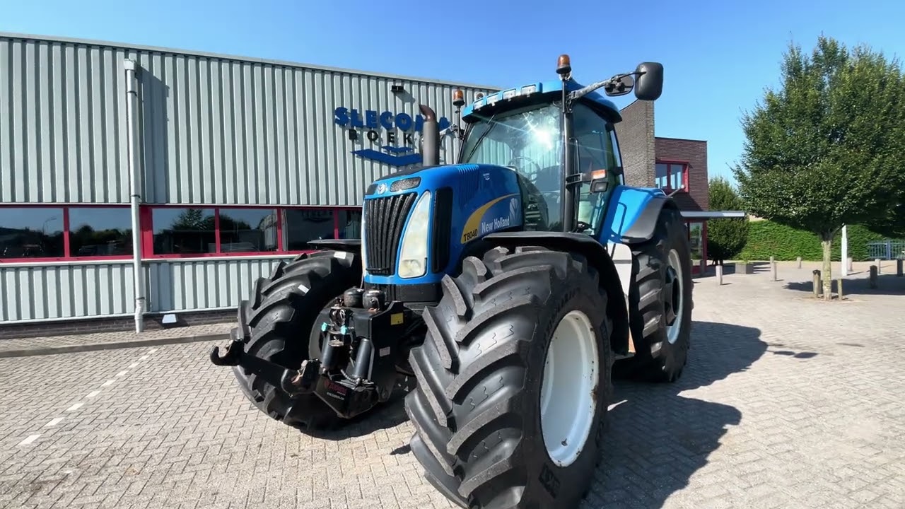New Holland  T8040
