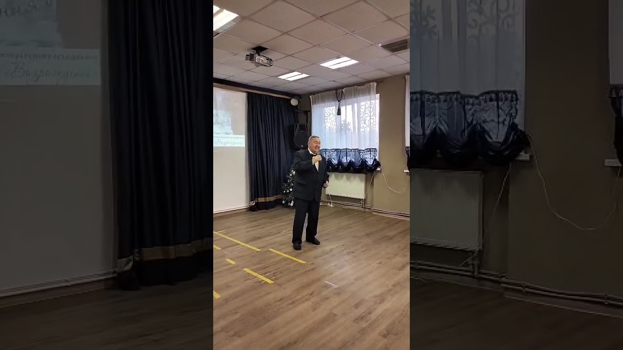 Выступает Михаил Антонов. 