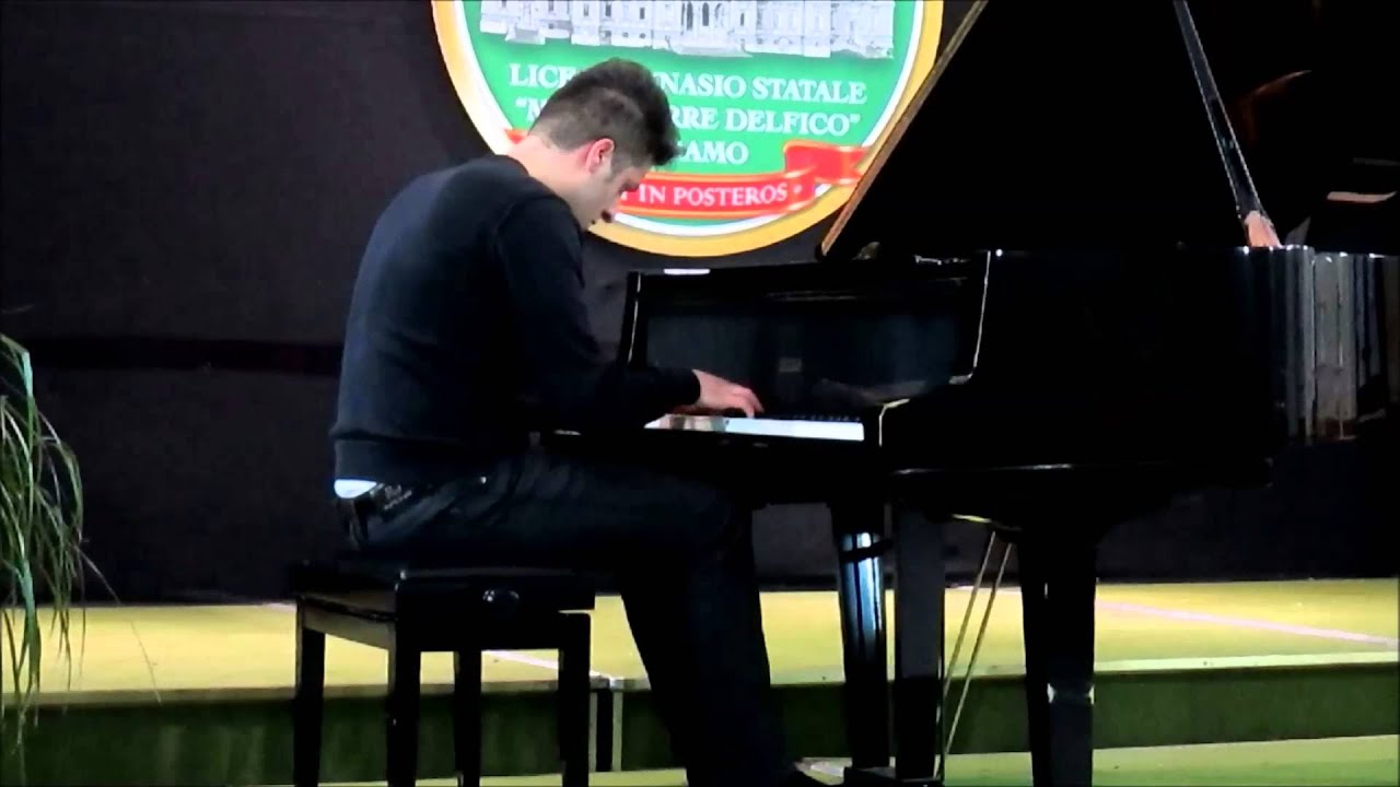 Debussy - Pour Le Piano (prelude) played by Roberto D'Auri