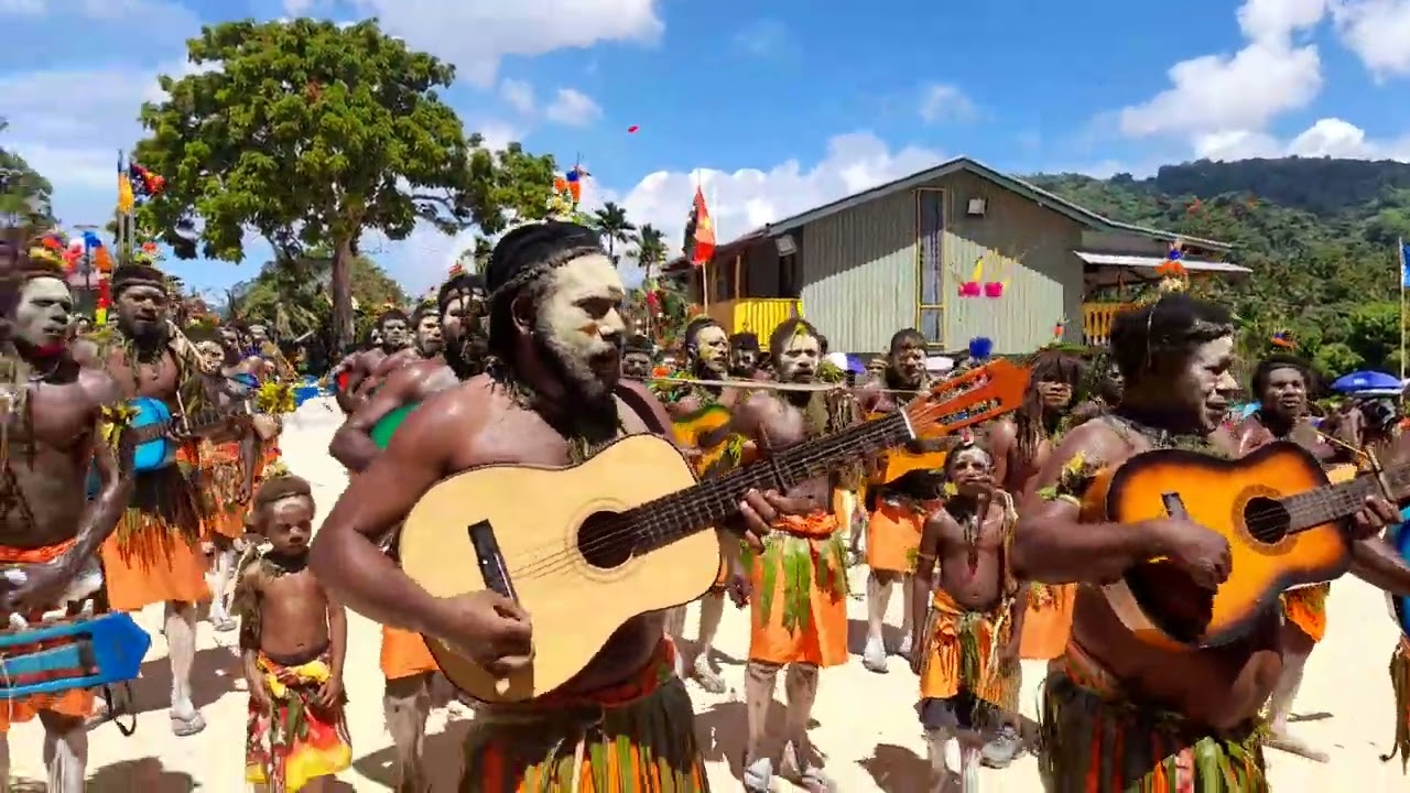 Murilom string band of Malie Island | Lihir Tumbawinlam Haus Opening