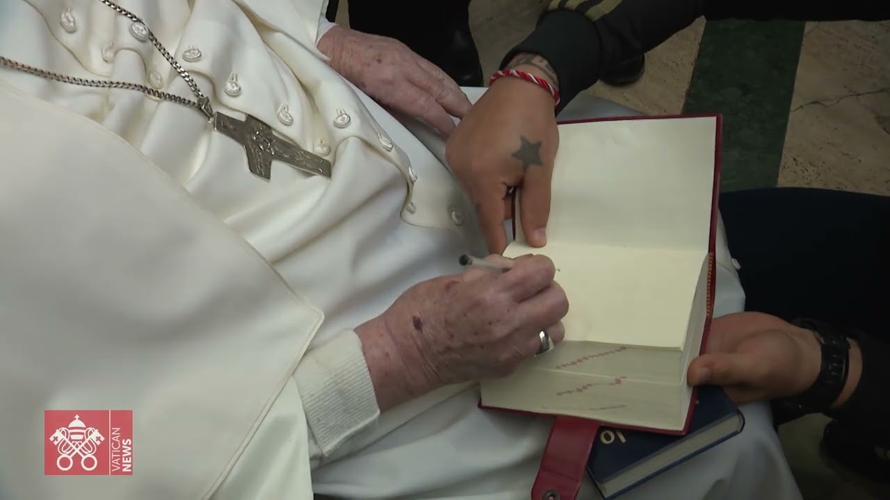 El Papa visita un centro carcelario en Roma